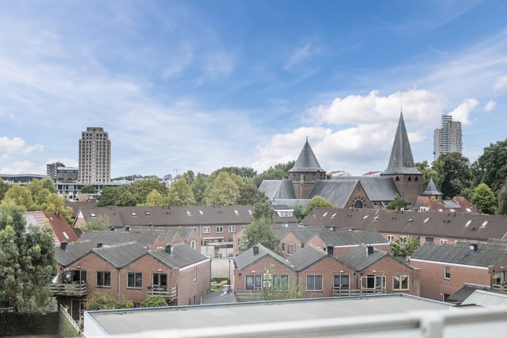 Foto 17 van Veldhovenring 64-13