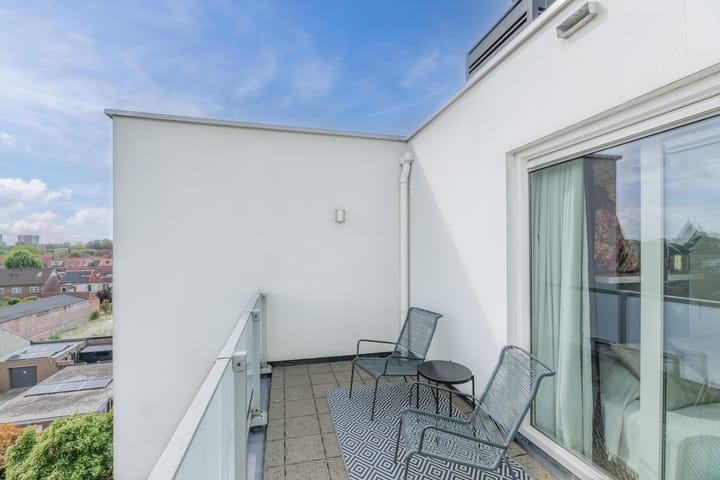 Foto 21 van Veldhovenring 64-13