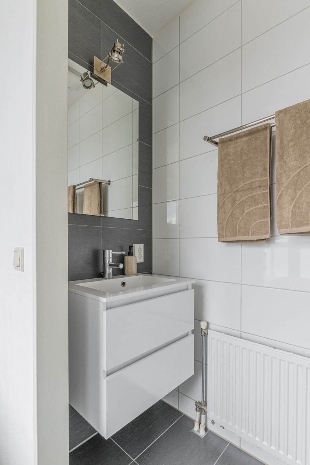 Foto 13 van Veldhovenring 64-13