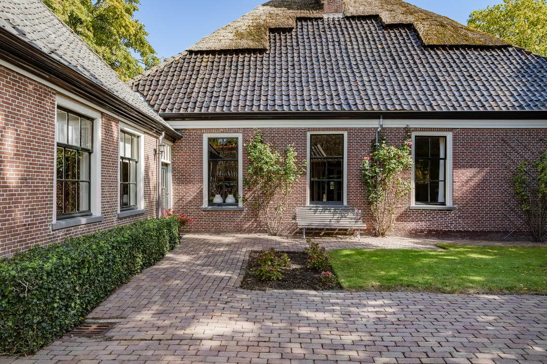 Foto 2 van Dorpsweg 81