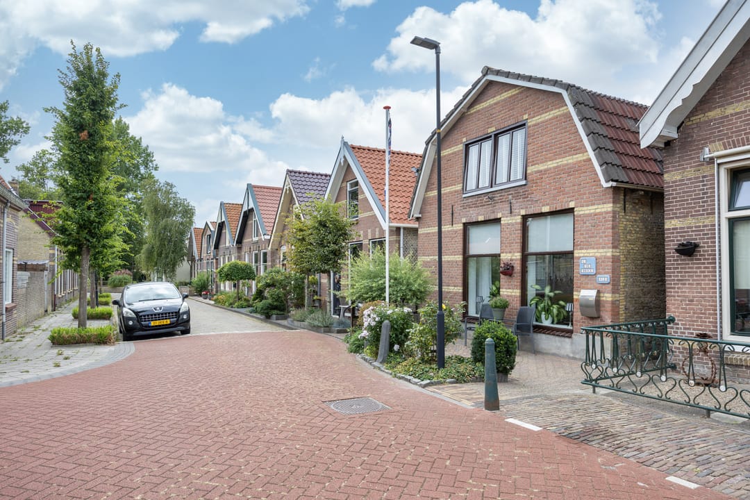 Foto 2 van 1e Hollandiastraat 12