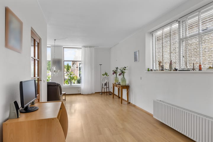 Foto 9 van 1e Hollandiastraat 12