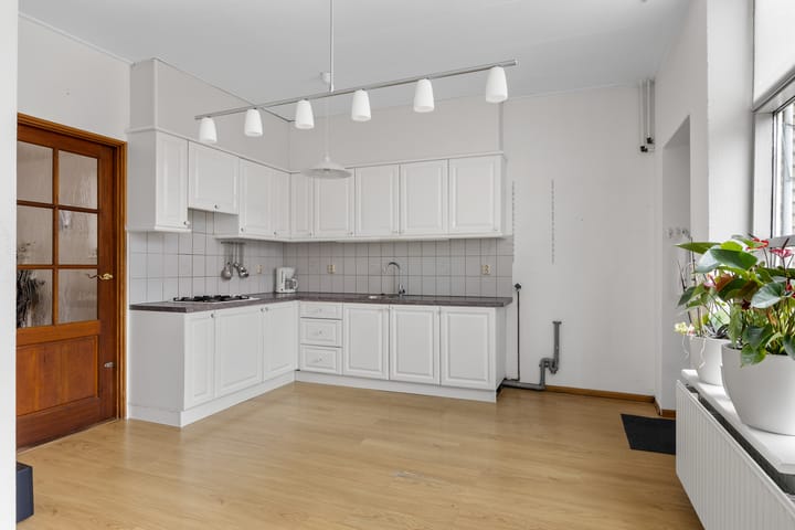 Foto 11 van 1e Hollandiastraat 12