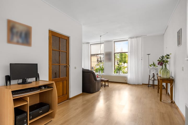 Foto 8 van 1e Hollandiastraat 12