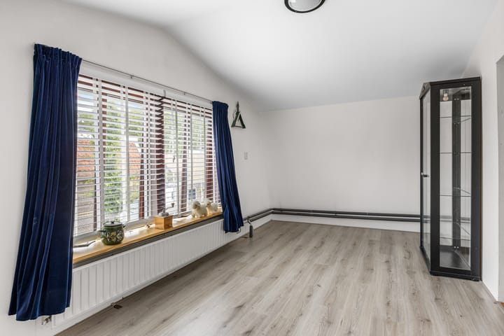 Foto 18 van 1e Hollandiastraat 12