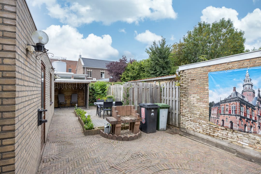 Foto 28 van 1e Hollandiastraat 12