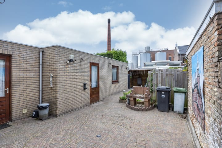 Foto 29 van 1e Hollandiastraat 12