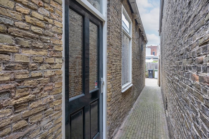 Foto 34 van 1e Hollandiastraat 12