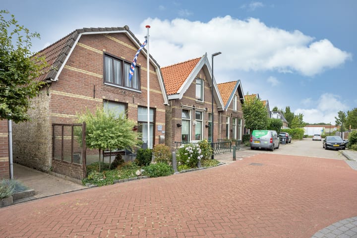 Foto 38 van 1e Hollandiastraat 12