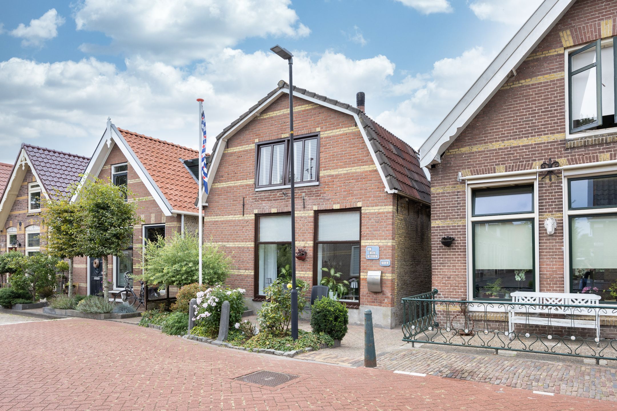 Foto 39 van 1e Hollandiastraat 12