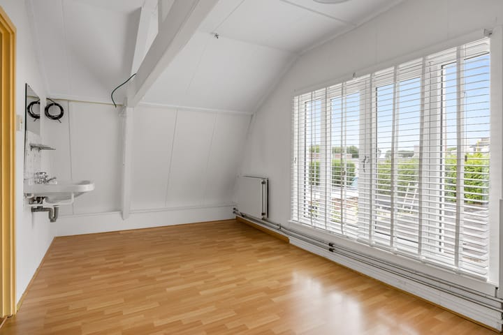 Foto 16 van 1e Hollandiastraat 12