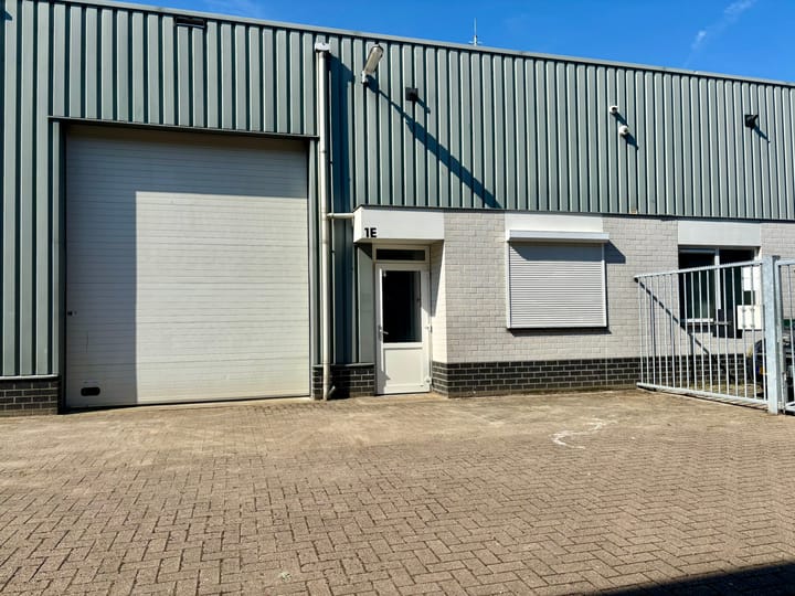 Hooibeemd 1-E, Helmond