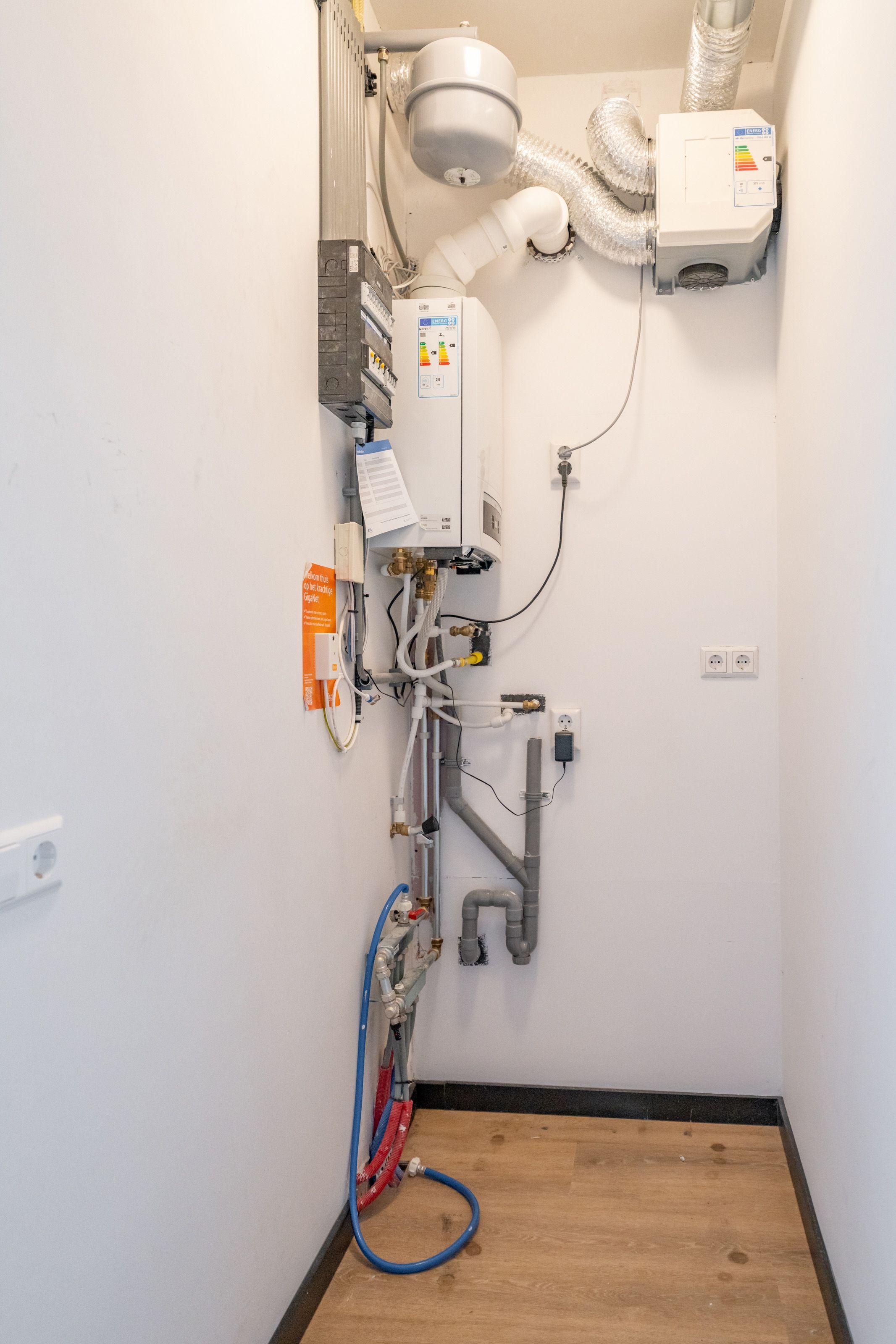 Foto 24 van Amsterdamsestraatweg 122-A