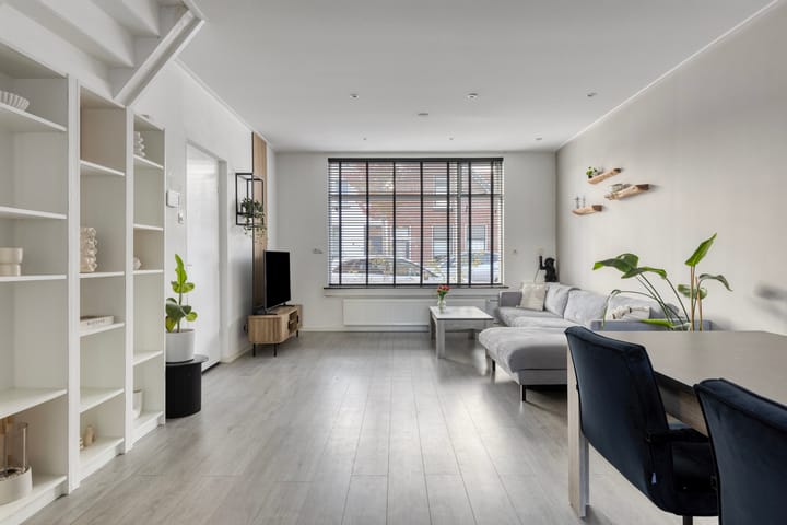 Foto 9 van Oranjeboomstraat 14