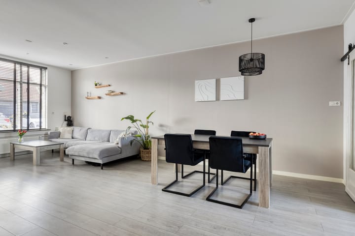 Foto 10 van Oranjeboomstraat 14