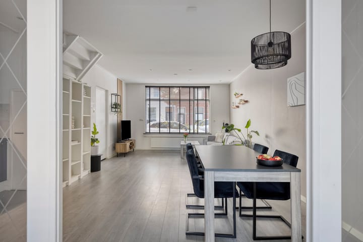 Foto 11 van Oranjeboomstraat 14