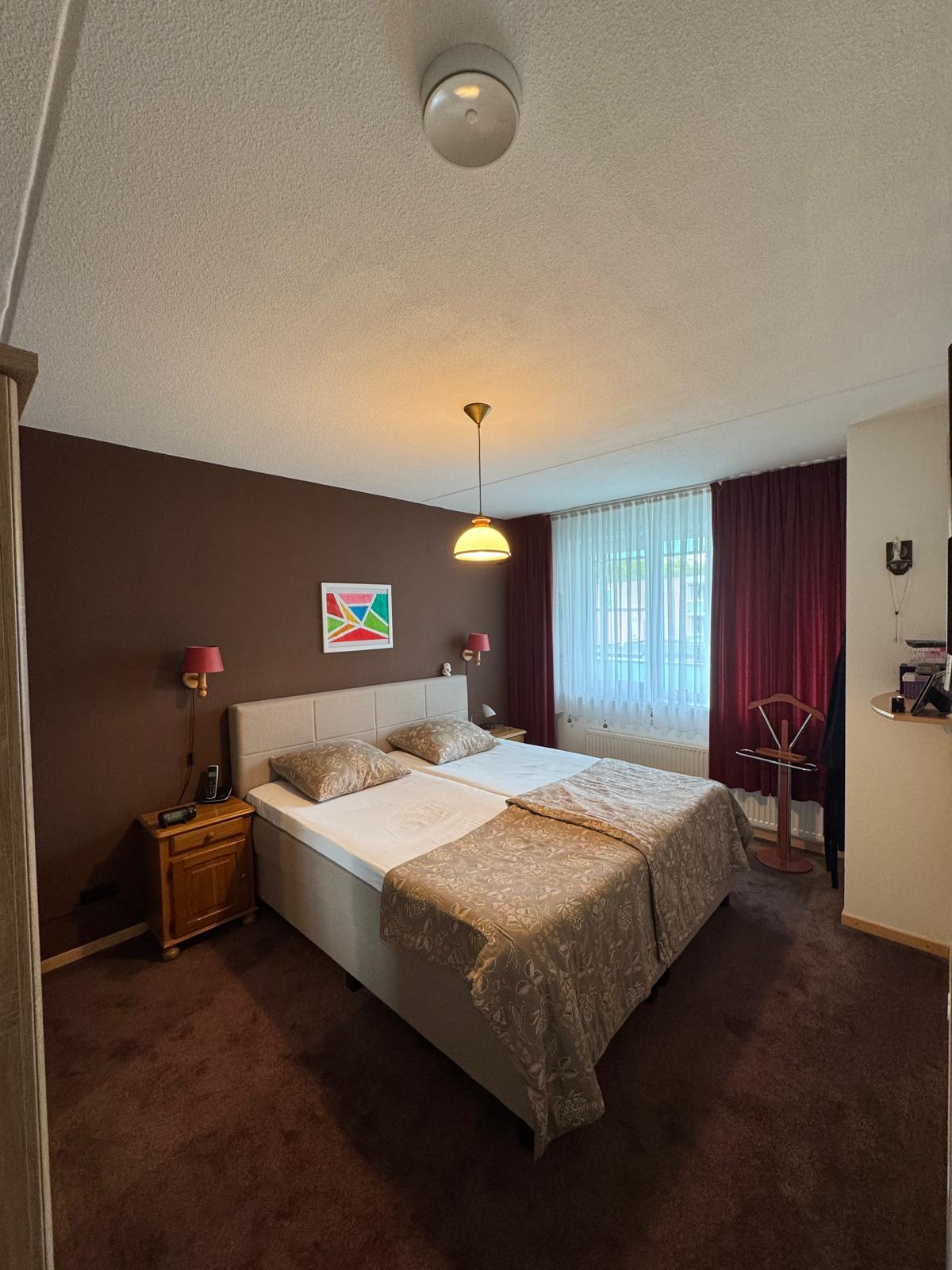 Foto 14 van dr. Buijzestraat 40