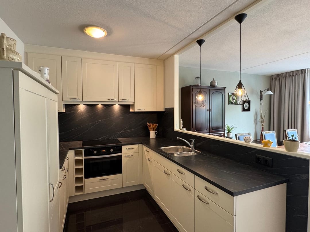 Foto 8 van dr. Buijzestraat 40