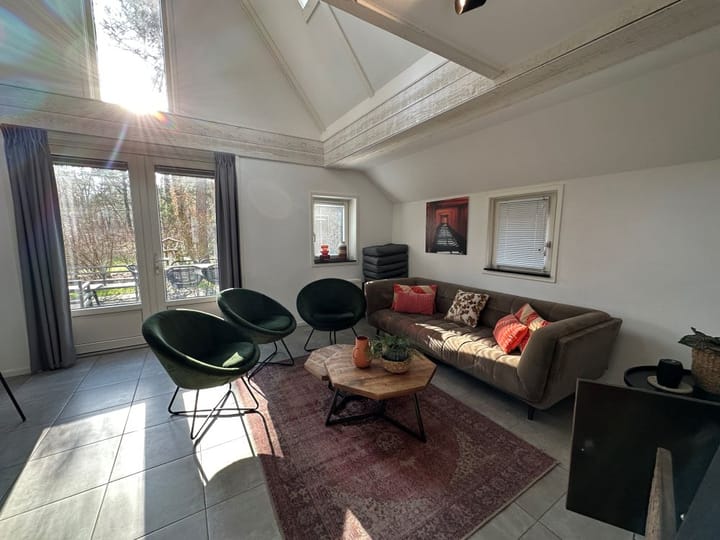 Photo 3 of Vijverlaan 1-PB40