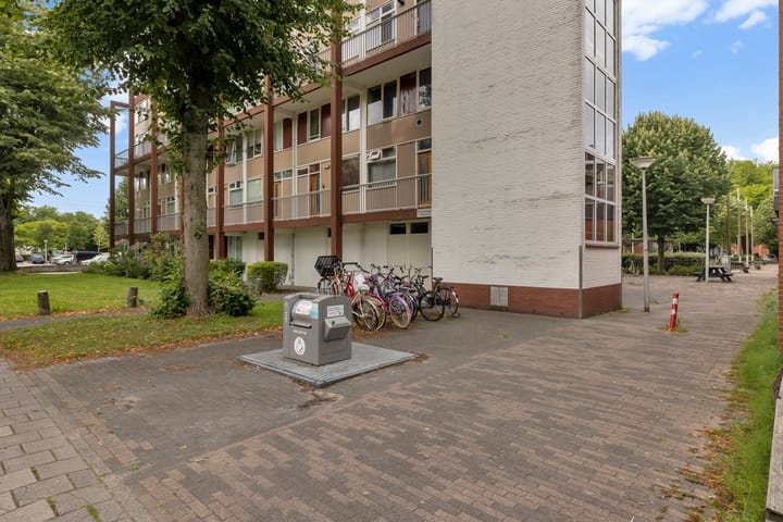 Photo 3 of Zilverschoonplein 28