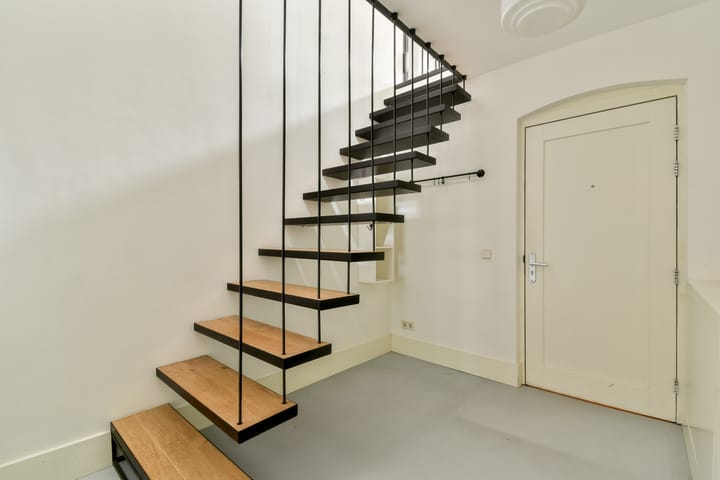 Photo 23 of Spaarndammerstraat 13-A