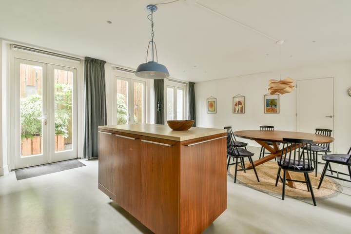 Photo 25 of Spaarndammerstraat 13-A