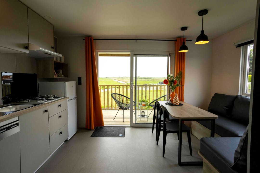 Photo 8 of Oudendijkseweg 25-5