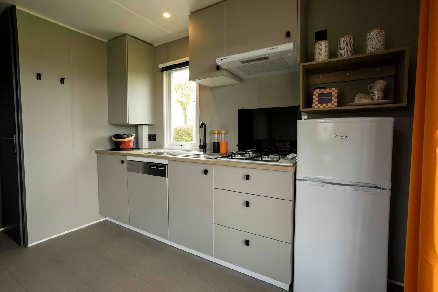 Photo 10 of Oudendijkseweg 25-5