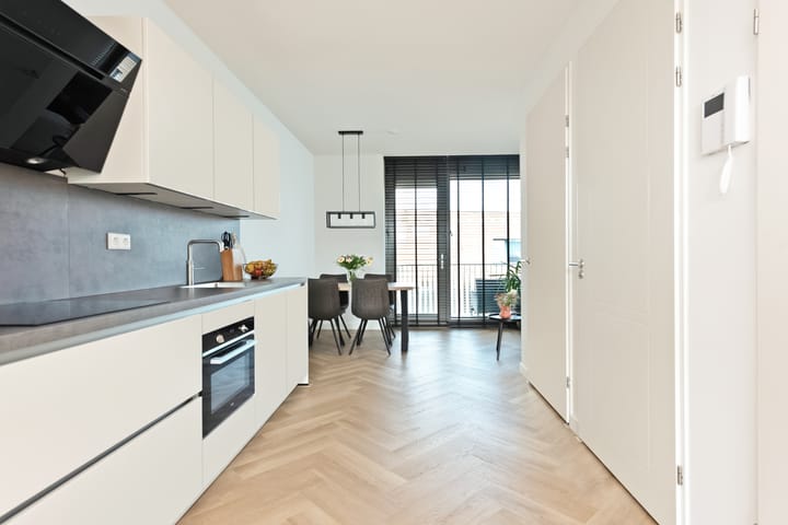 Photo 4 of Nederhemertstraat 41