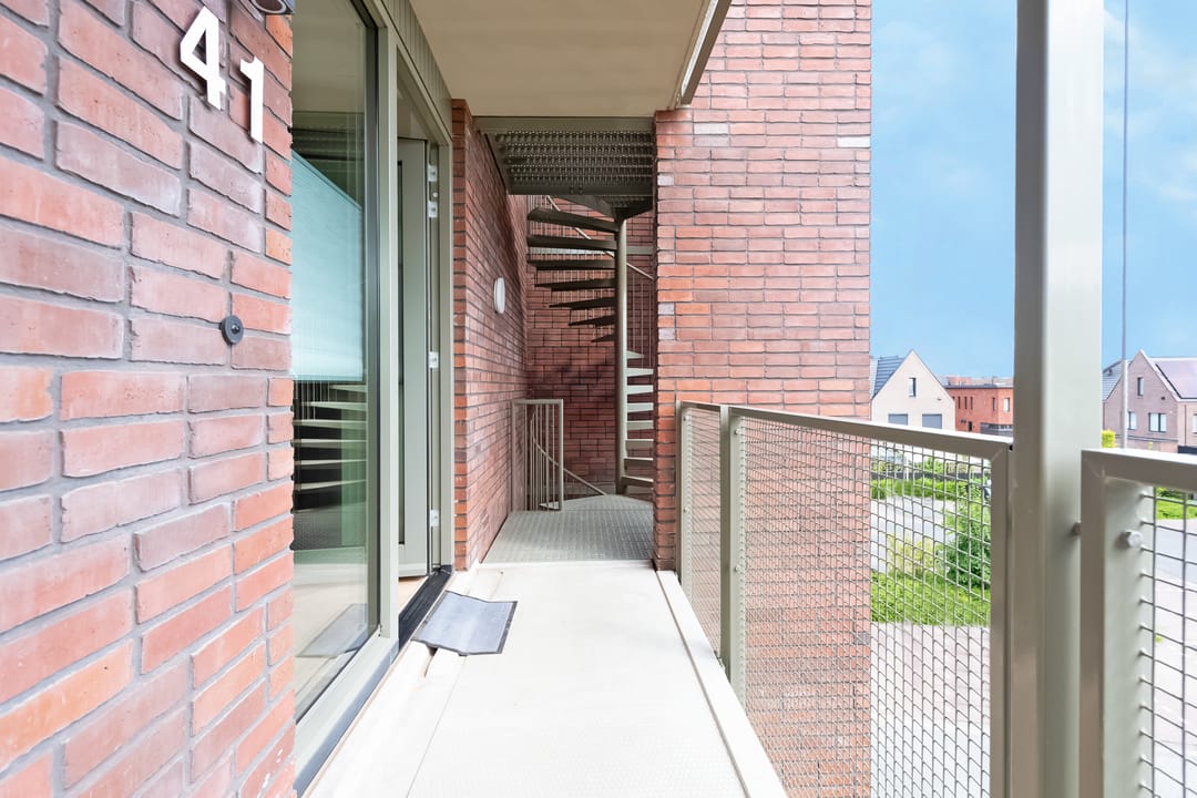 Photo 8 of Nederhemertstraat 41