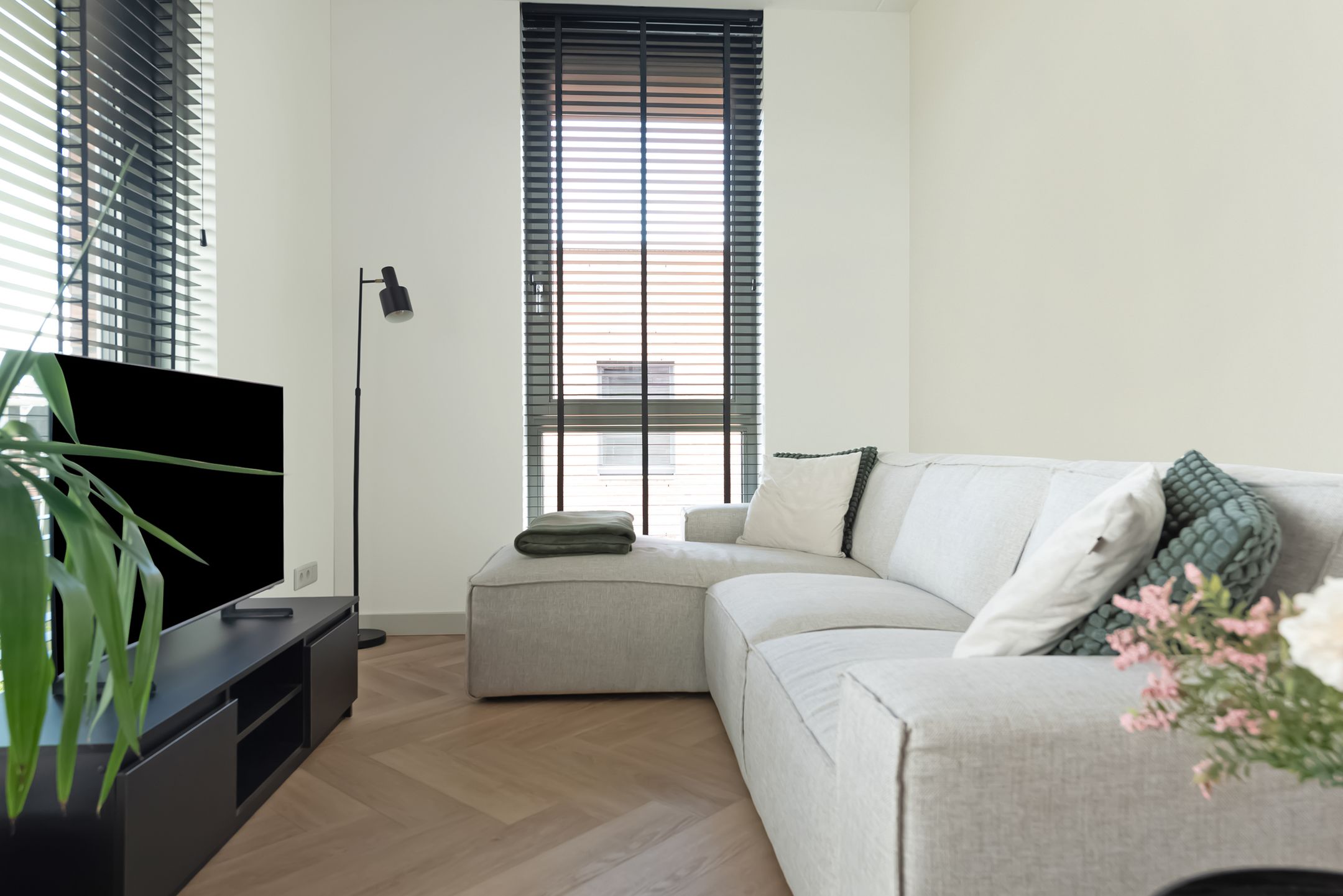 Photo 18 of Nederhemertstraat 41