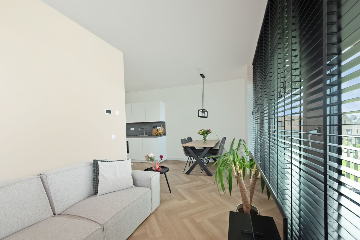 Photo 19 of Nederhemertstraat 41