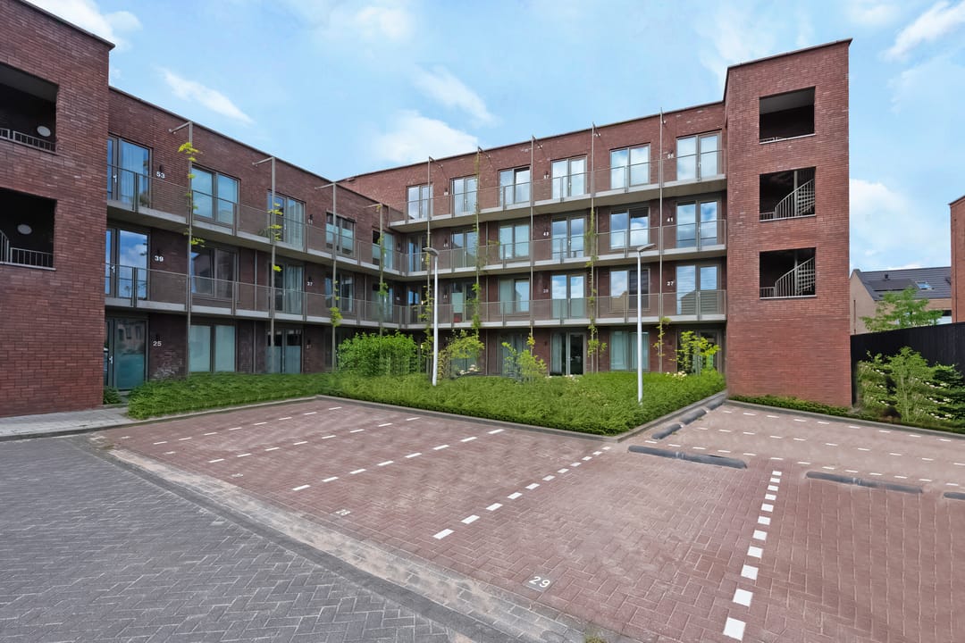 Photo 26 of Nederhemertstraat 41