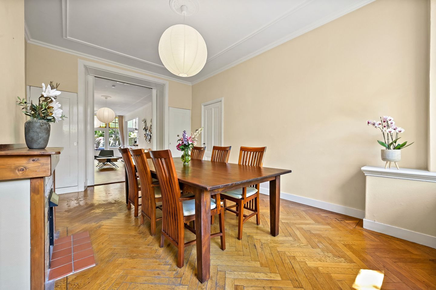 Photo 20 of Laan van Nieuw-Oost-Indië 166