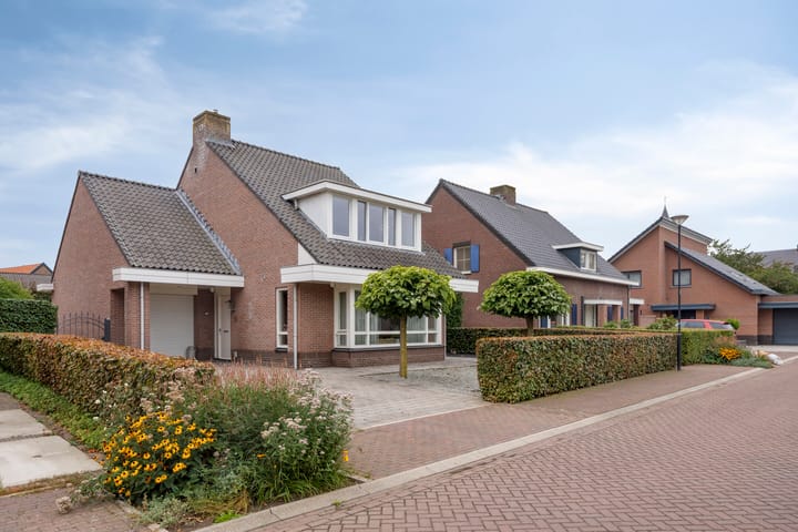 Foto 1 van Burgemeester Loefenstraat 16