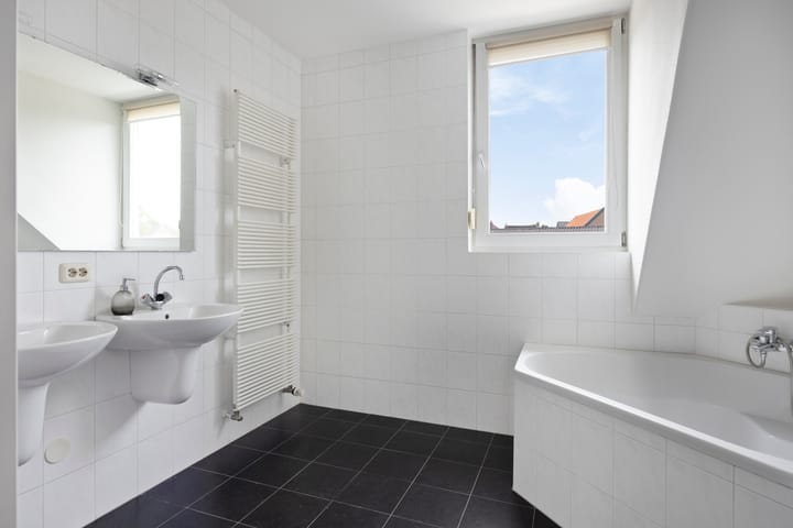 Foto 23 van Burgemeester Loefenstraat 16