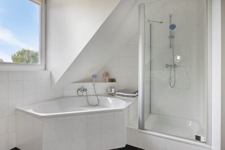 Foto 24 van Burgemeester Loefenstraat 16