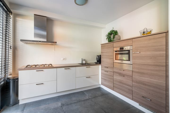 Photo 3 of Saksen Weimarstraat 5