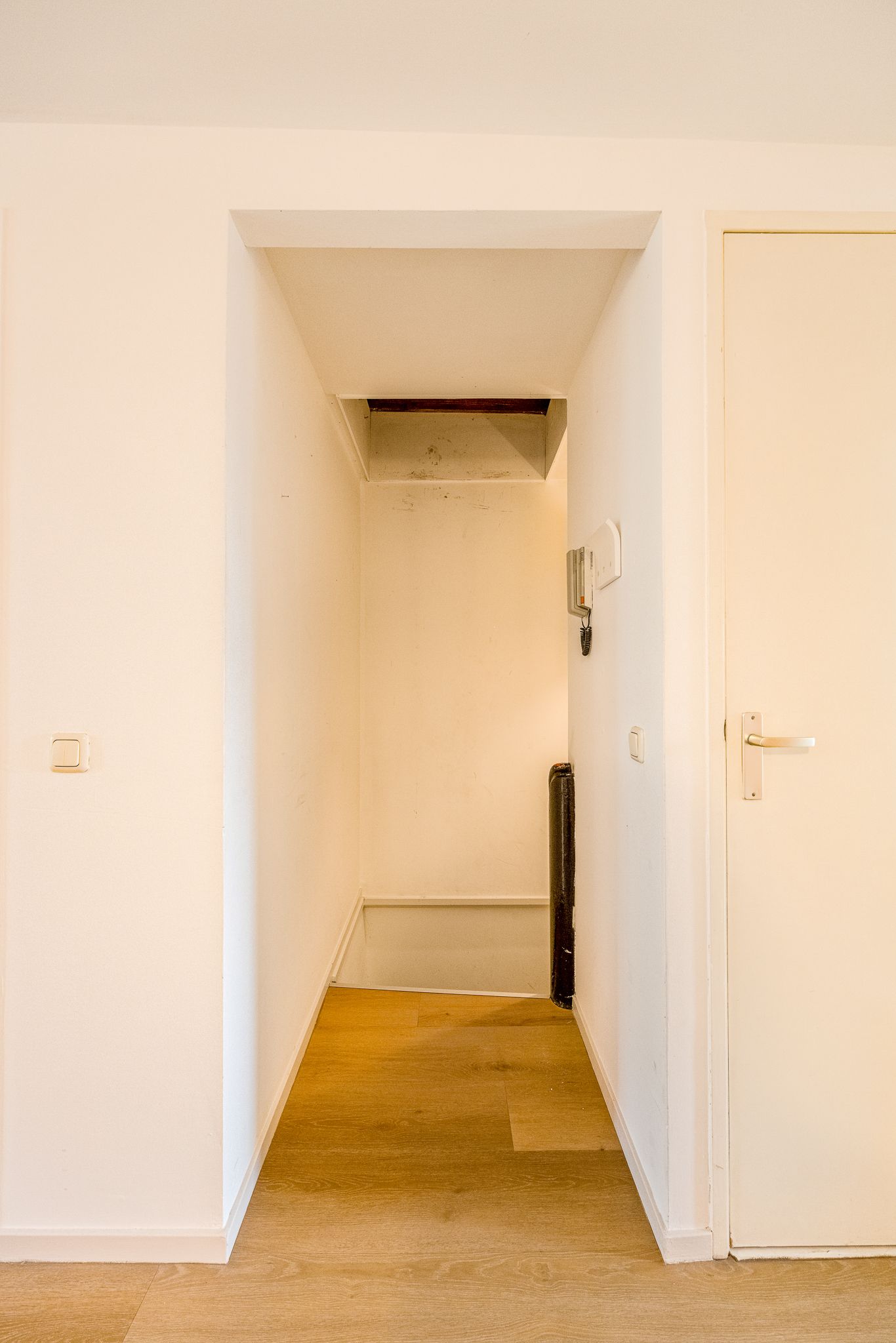 Photo 9 of Hobbemakade 61-4