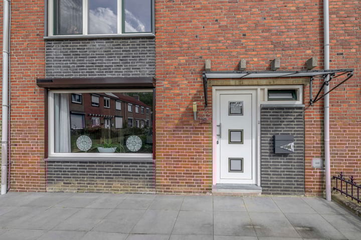 Photo 2 of Romeinenstraat 79