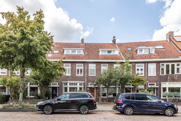 Photo 2 of Van Nesstraat 79
