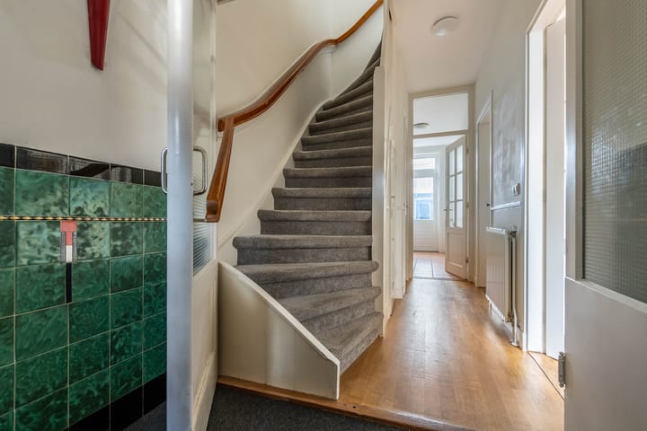 Photo 6 of Van Nesstraat 79