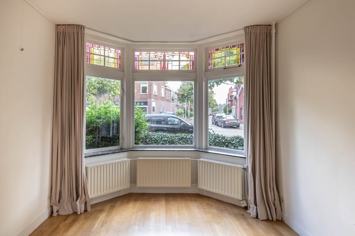 Photo 13 of Van Nesstraat 79