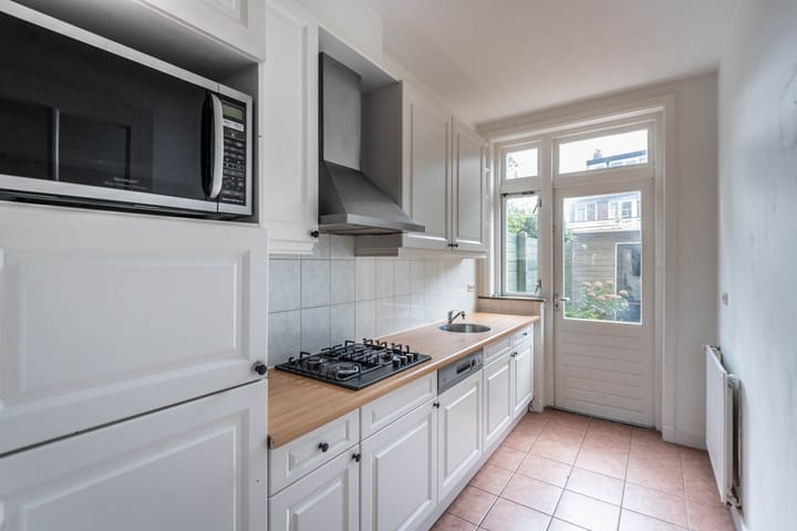 Photo 15 of Van Nesstraat 79