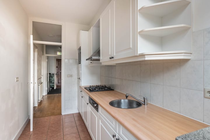 Photo 16 of Van Nesstraat 79