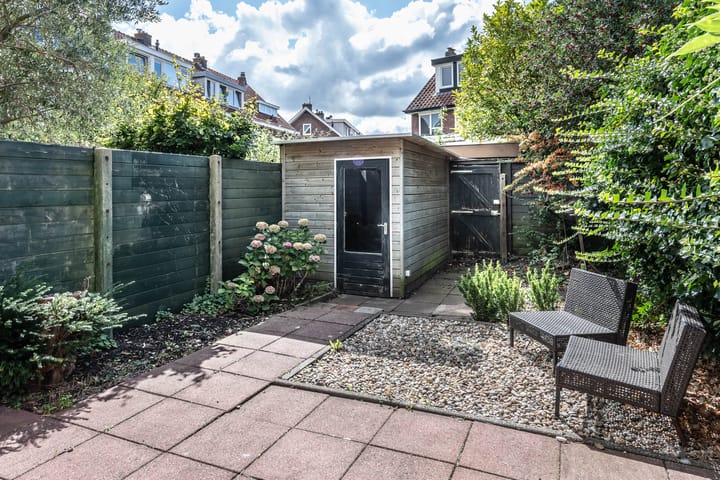 Photo 18 of Van Nesstraat 79