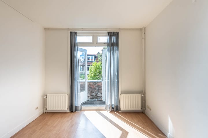 Photo 20 of Van Nesstraat 79