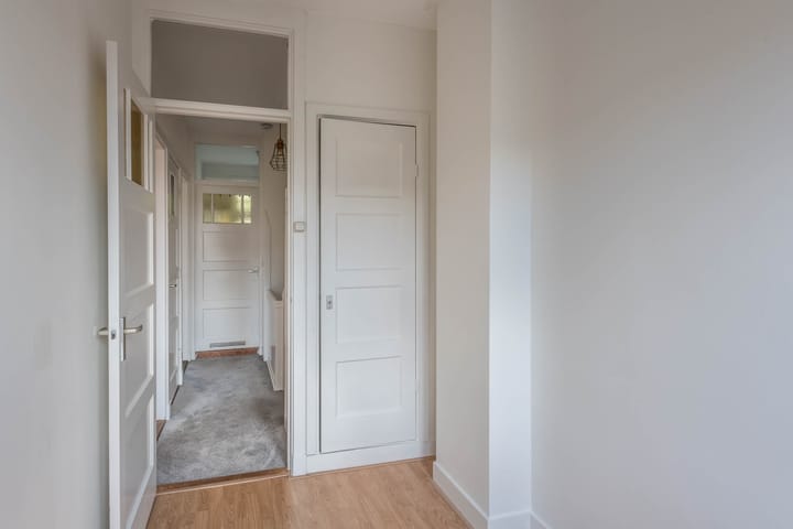 Photo 24 of Van Nesstraat 79