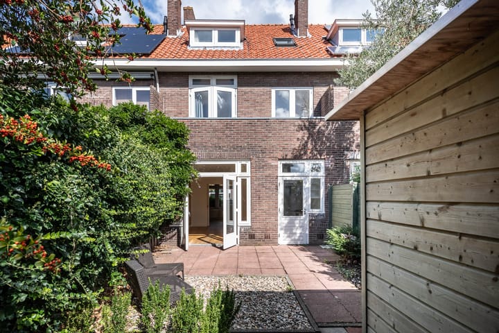 Photo 17 of Van Nesstraat 79