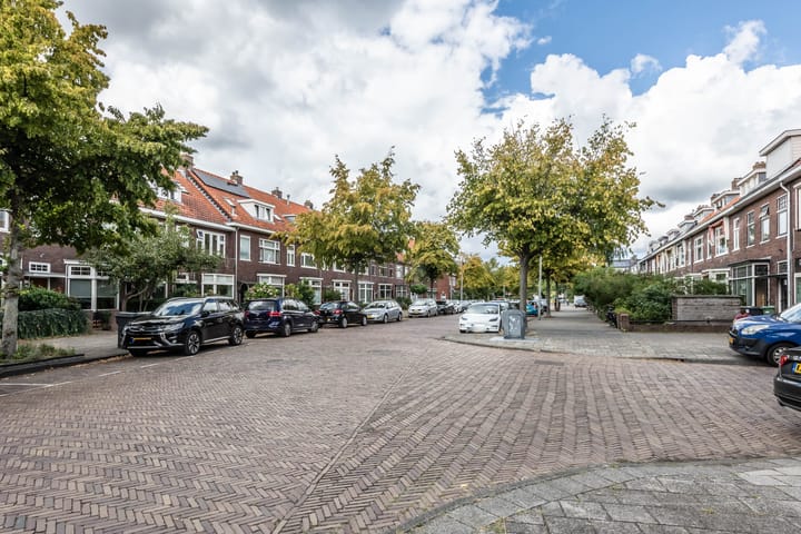 Photo 43 of Van Nesstraat 79